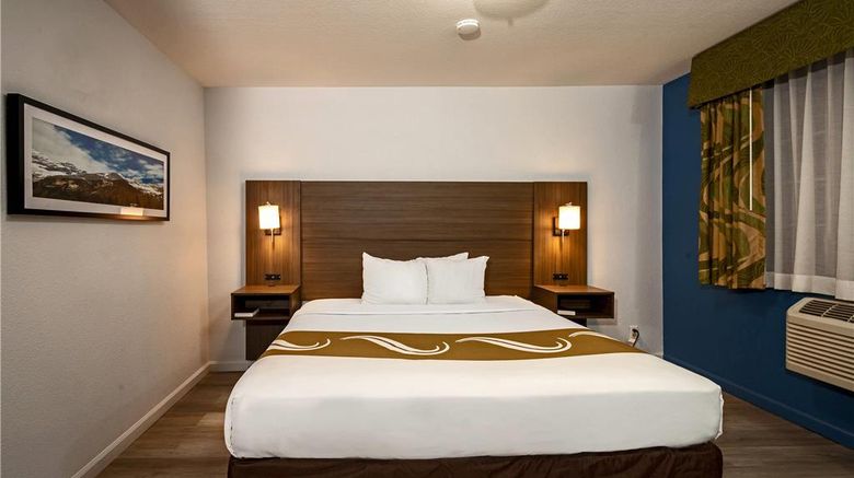 <b>Quality Inn Suite</b>. Images powered by <a href="https://iceportal.shijigroup.com/" title="IcePortal" target="_blank">IcePortal</a>.