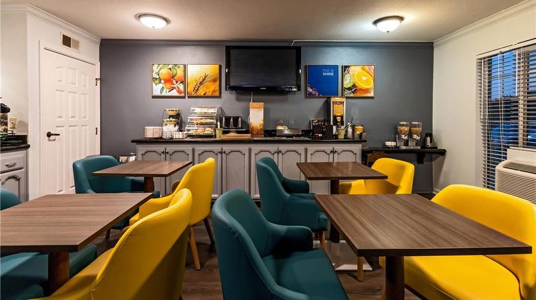 <b>Quality Inn Restaurant</b>. Images powered by <a href="https://iceportal.shijigroup.com/" title="IcePortal" target="_blank">IcePortal</a>.