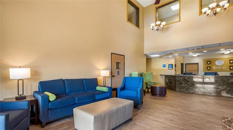 Comfort Inn & Stes Temecula Wine Country Lobby