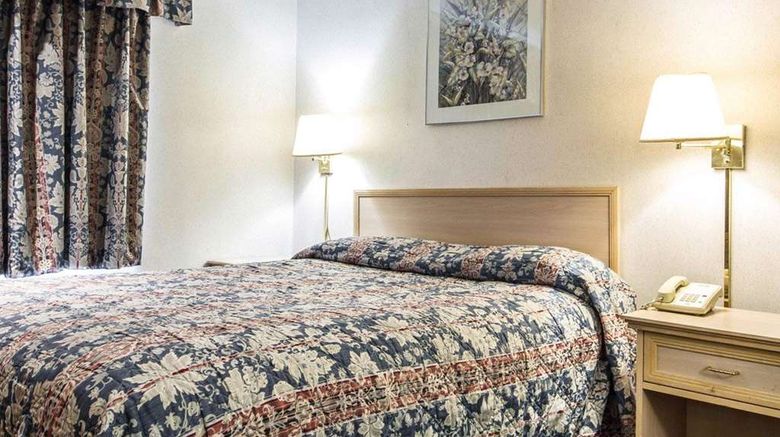 <b>Rodeway Inn Room</b>. Images powered by <a href="https://iceportal.shijigroup.com/" title="IcePortal" target="_blank">IcePortal</a>.