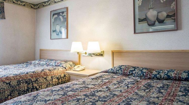 Rodeway Inn Room