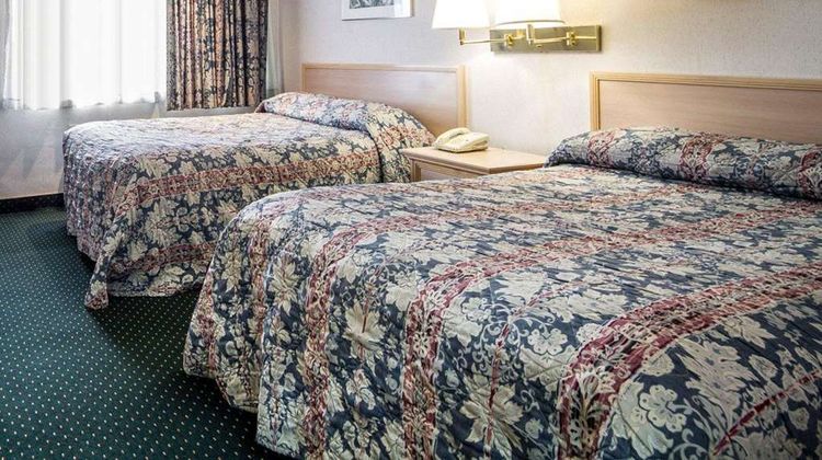 Rodeway Inn Room