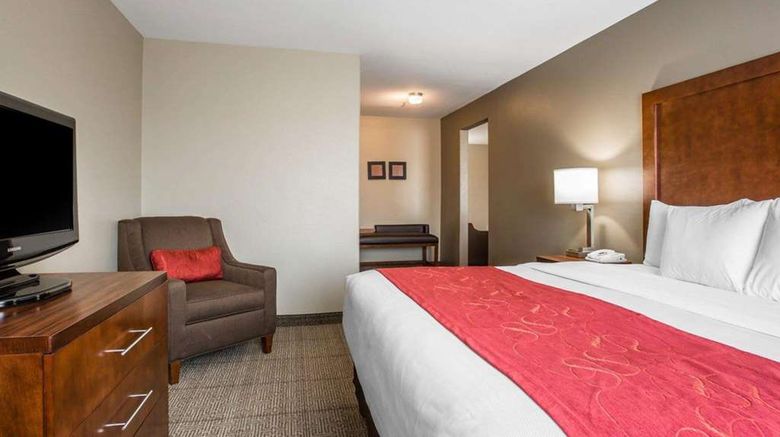 <b>Comfort Suites Victorville - Hesperia Suite</b>. Images powered by <a href="https://iceportal.shijigroup.com/" title="IcePortal" target="_blank">IcePortal</a>.
