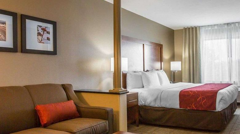 <b>Comfort Suites Victorville - Hesperia Suite</b>. Images powered by <a href="https://iceportal.shijigroup.com/" title="IcePortal" target="_blank">IcePortal</a>.