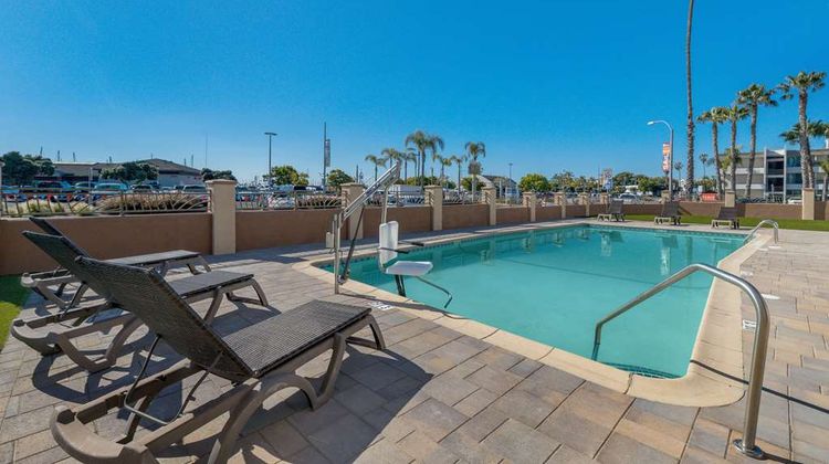 Comfort Inn San Diego Airport at Harbor Pool