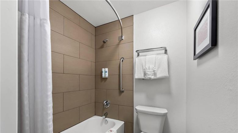 <b>Comfort Inn Gaslamp Convention Center Room</b>. Images powered by <a href="https://iceportal.shijigroup.com/" title="IcePortal" target="_blank">IcePortal</a>.