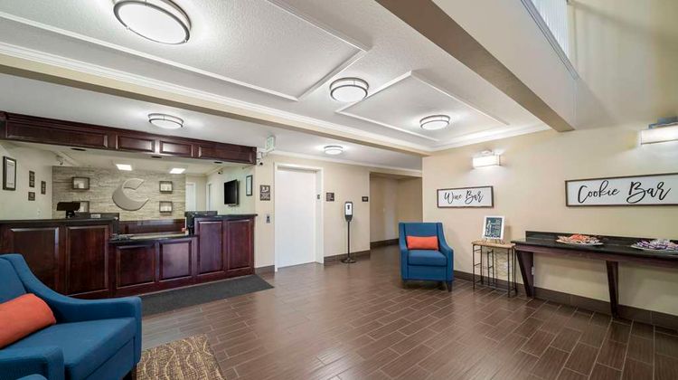 Comfort Suites Red Bluff Lobby