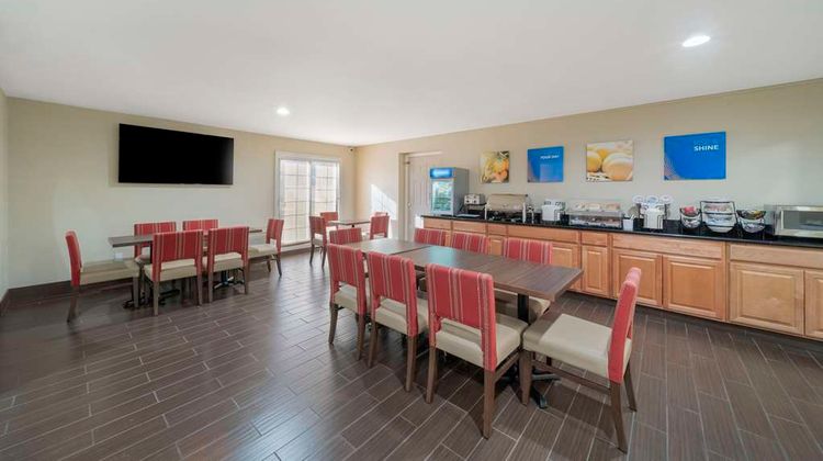 Comfort Suites Red Bluff Restaurant