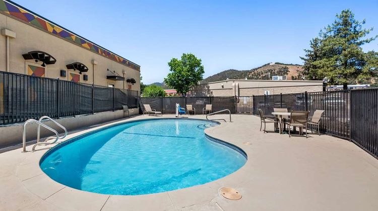 Comfort Inn Pool