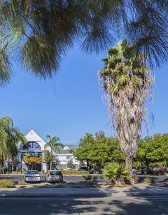 Quality Inn Fresno Airport Hotel