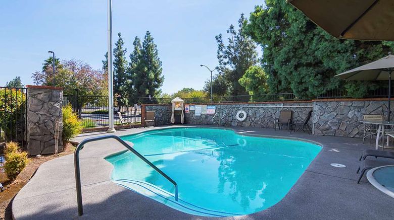 <b>Quality Inn Fresno Airport Hotel Pool</b>. Images powered by <a href="https://iceportal.shijigroup.com/" title="IcePortal" target="_blank">IcePortal</a>.