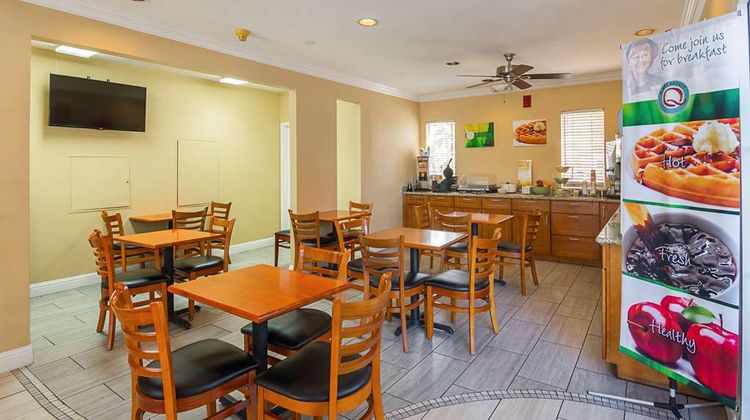 Quality Inn Fresno Airport Hotel Restaurant