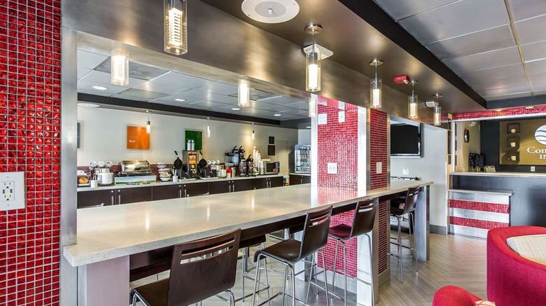 <b>Comfort Inn, Downtown Hollywood Hotel Restaurant</b>. Images powered by <a href="https://iceportal.shijigroup.com/" title="IcePortal" target="_blank">IcePortal</a>.