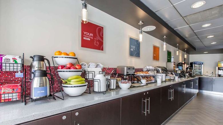 <b>Comfort Inn, Downtown Hollywood Hotel Restaurant</b>. Images powered by <a href="https://iceportal.shijigroup.com/" title="IcePortal" target="_blank">IcePortal</a>.