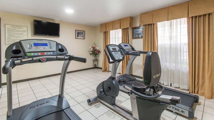 Quality Inn & Suites Redwood Coast Health