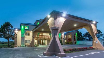 Quality Inn & Suites Redwood Coast
