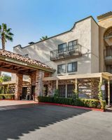 Comfort Inn & Suites Orange County
