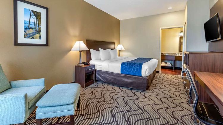 Comfort Inn & Suites Orange County Room