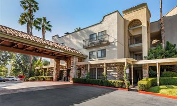 Comfort Inn & Suites Orange County