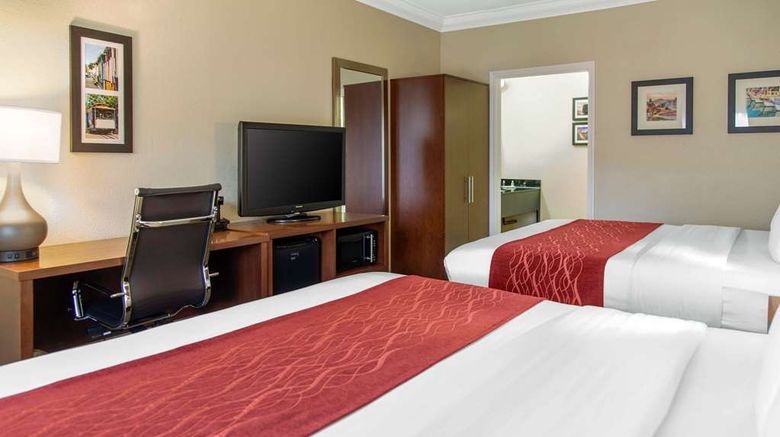 <b>Comfort Inn & Suites SFO Airport Room</b>. Images powered by <a href="https://iceportal.shijigroup.com/" title="IcePortal" target="_blank">IcePortal</a>.