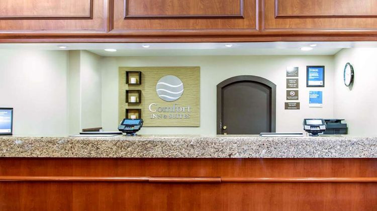 Comfort Inn & Suites SFO Airport Lobby
