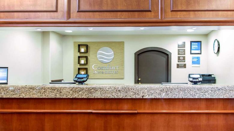 <b>Comfort Inn & Suites SFO Airport Lobby</b>. Images powered by <a href="https://iceportal.shijigroup.com/" title="IcePortal" target="_blank">IcePortal</a>.