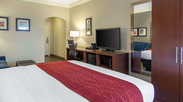 Comfort Inn & Suites SFO Airport Suite