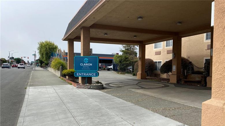 <b>Clarion Hotel By Humboldt Bay Exterior</b>. Images powered by <a href="https://iceportal.shijigroup.com/" title="IcePortal" target="_blank">IcePortal</a>.