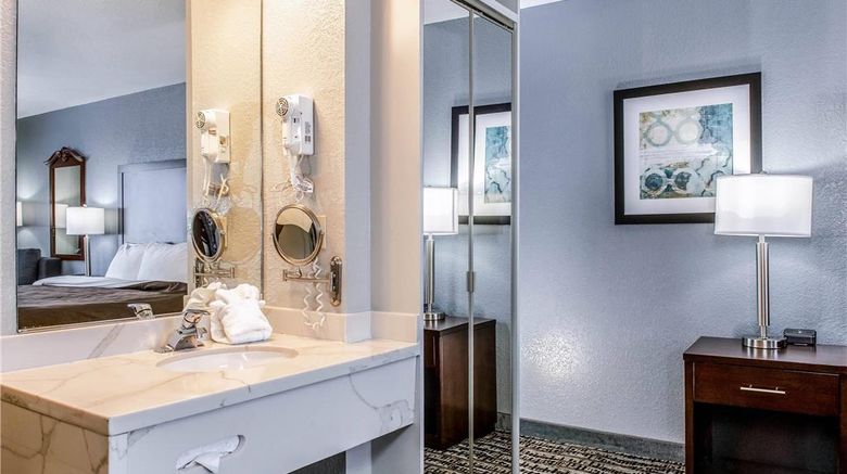 <b>Clarion Hotel By Humboldt Bay Room</b>. Images powered by <a href="https://iceportal.shijigroup.com/" title="IcePortal" target="_blank">IcePortal</a>.