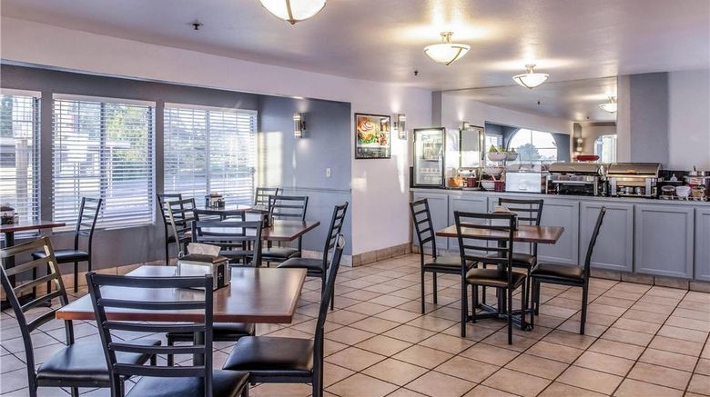 <b>Clarion Hotel By Humboldt Bay Restaurant</b>. Images powered by <a href="https://iceportal.shijigroup.com/" title="IcePortal" target="_blank">IcePortal</a>.