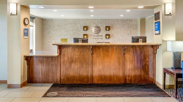 Comfort Inn & Suites Lobby