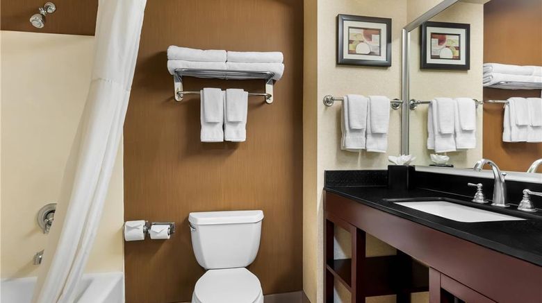 <b>Comfort Suites Clovis Fresno Room</b>. Images powered by <a href="https://iceportal.shijigroup.com/" title="IcePortal" target="_blank">IcePortal</a>.