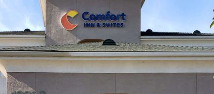 Comfort Inn & Suites Exterior