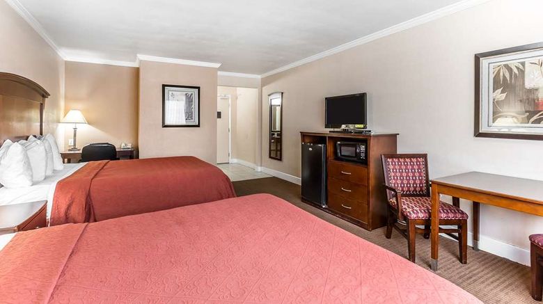 <b>Quality Inn Room</b>. Images powered by <a href="https://iceportal.shijigroup.com/" title="IcePortal" target="_blank">IcePortal</a>.