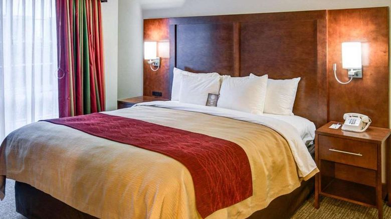 <b>Comfort Inn-Redding Room</b>. Images powered by <a href="https://iceportal.shijigroup.com/" title="IcePortal" target="_blank">IcePortal</a>.