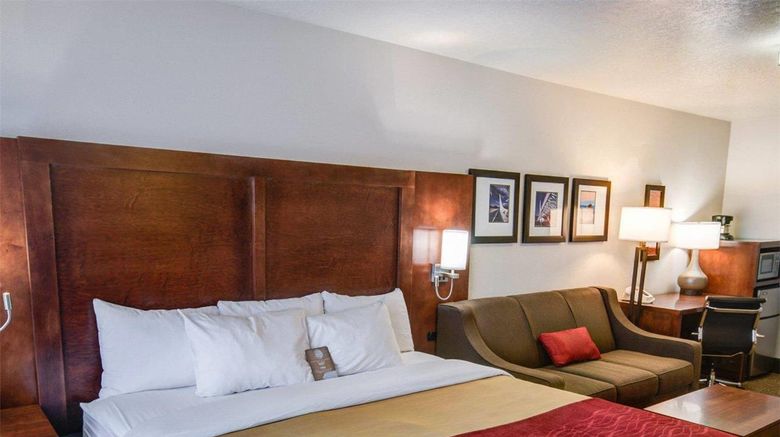 <b>Comfort Inn Redding Near I-5 Room</b>. Images powered by <a href="https://iceportal.shijigroup.com/" title="IcePortal" target="_blank">IcePortal</a>.