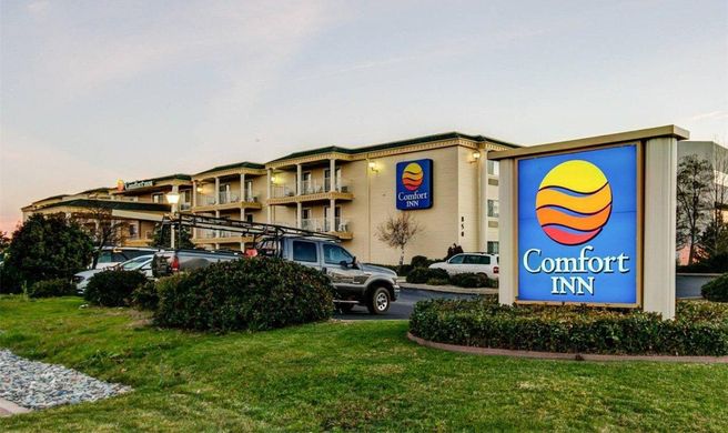 Comfort Inn Redding Near I-5 Exterior
