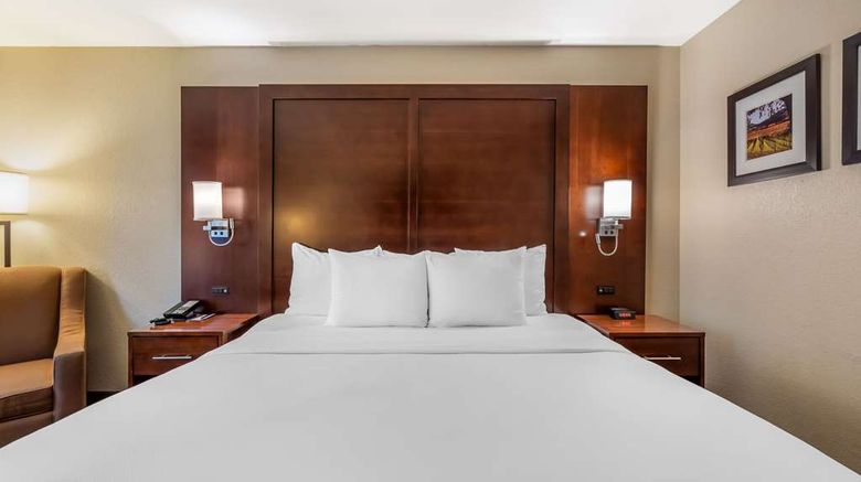 <b>Comfort Inn Cordelia Room</b>. Images powered by <a href="https://iceportal.shijigroup.com/" title="IcePortal" target="_blank">IcePortal</a>.