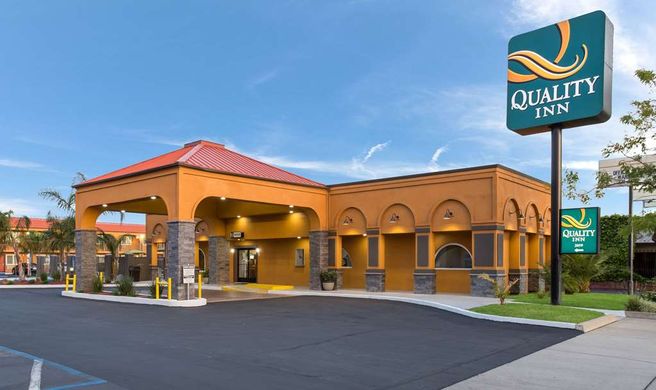 Quality Inn Exterior