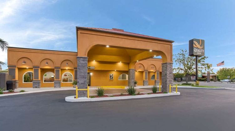 Quality Inn Exterior