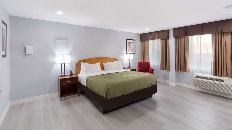 <b>Quality Inn Suite</b>. Images powered by <a href="https://iceportal.shijigroup.com/" title="IcePortal" target="_blank">IcePortal</a>.