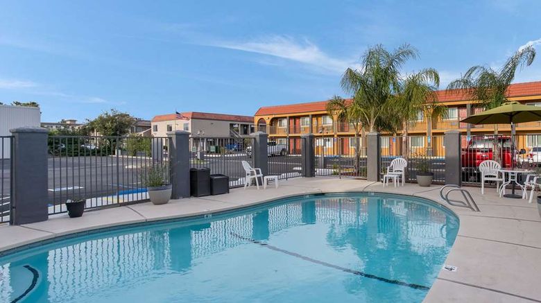 <b>Quality Inn Pool</b>. Images powered by <a href="https://iceportal.shijigroup.com/" title="IcePortal" target="_blank">IcePortal</a>.