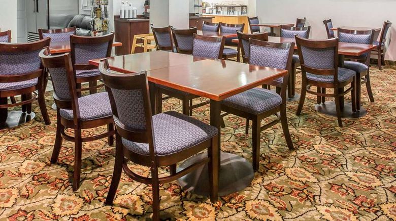 <b>Quality Inn Yosemite Valley Gateway Restaurant</b>. Images powered by <a href="https://iceportal.shijigroup.com/" title="IcePortal" target="_blank">IcePortal</a>.