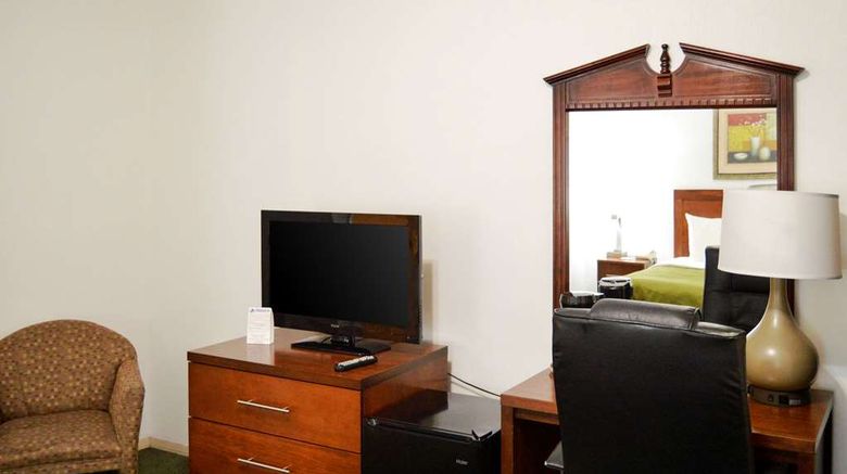 <b>Quality Inn Yosemite Valley Gateway Room</b>. Images powered by <a href="https://iceportal.shijigroup.com/" title="IcePortal" target="_blank">IcePortal</a>.