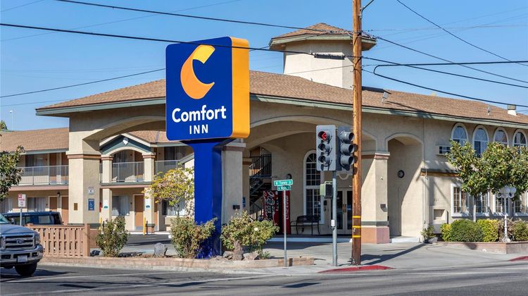 Comfort Inn Exterior