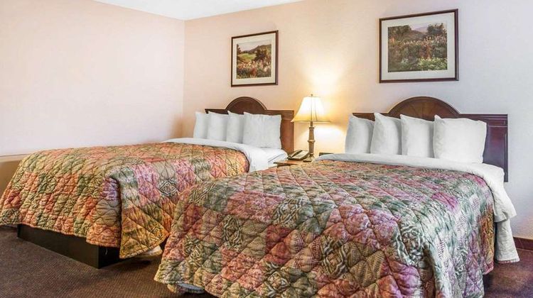 Quality Inn & Suites Room