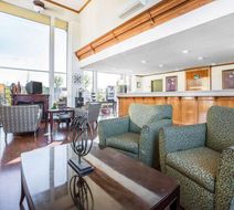 Quality Inn & Suites Lobby