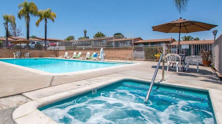 Rodeway Inn Pool