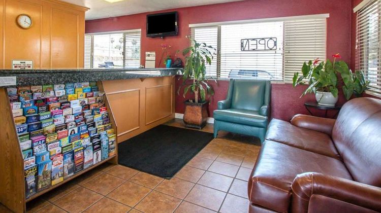 Rodeway Inn Lobby