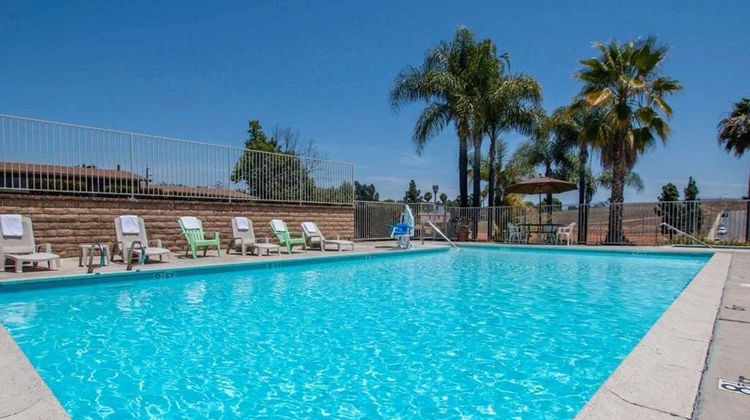 Rodeway Inn Pool